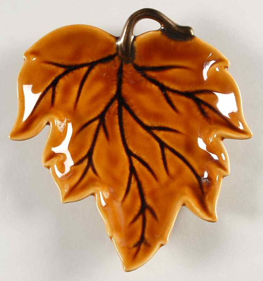 Honey Brown 7" Leaf Plate by Tabletops Unlimited-1