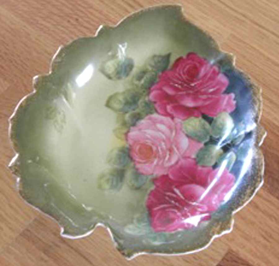 5396 Leaf Shaped Dish by Tirschenreuth-1