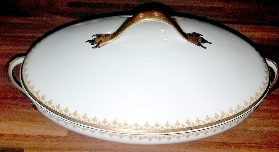 TRV544 Oval Covered Vegetable by Tressemanes & Vogt-1