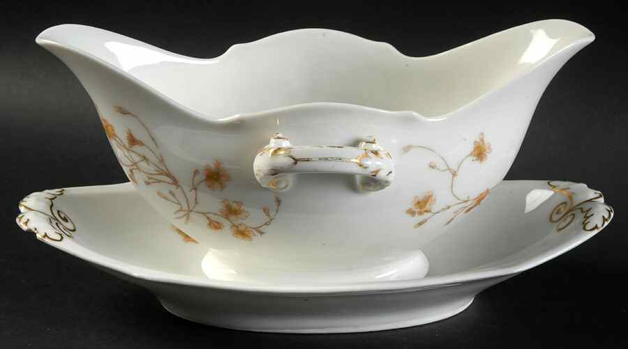 TRV781 Gravy Boat & Underplate by Tressemanes & Vogt-1