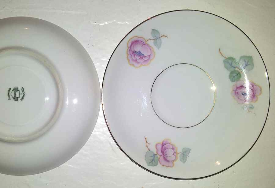 4812 Saucer by Thomas-1
