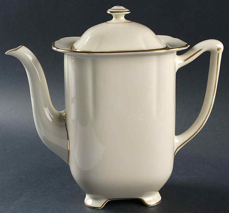 01300 Coffee Pot & Lid by Thomas-1