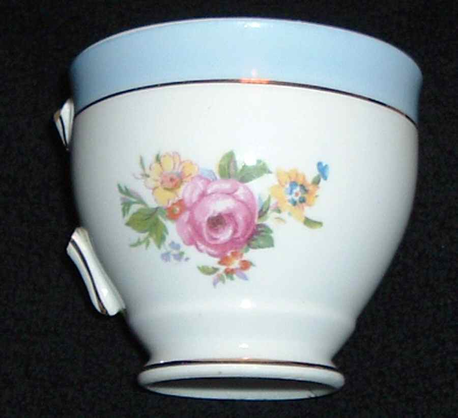 6732b Footed Cup by Taylor & Kent-1