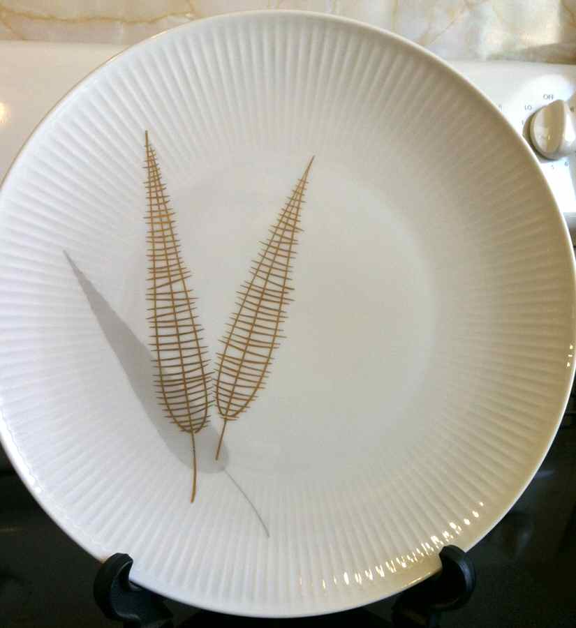 7530 Dinner Plate by Thomas-1