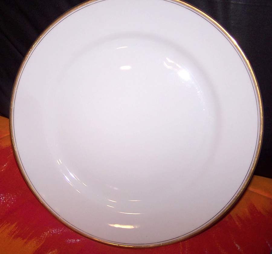 TAI4 Dinner Plate by Taihei-1