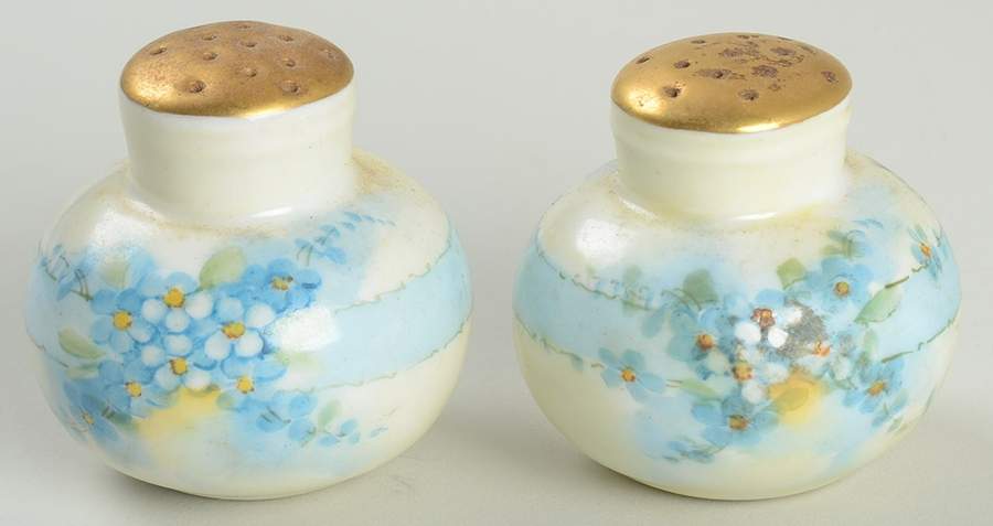TRV792 Salt & Pepper Set by Tressemanes & Vogt-1