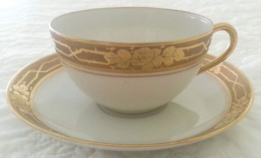 THO553 Flat Cup & Saucer Set by Thomas-1