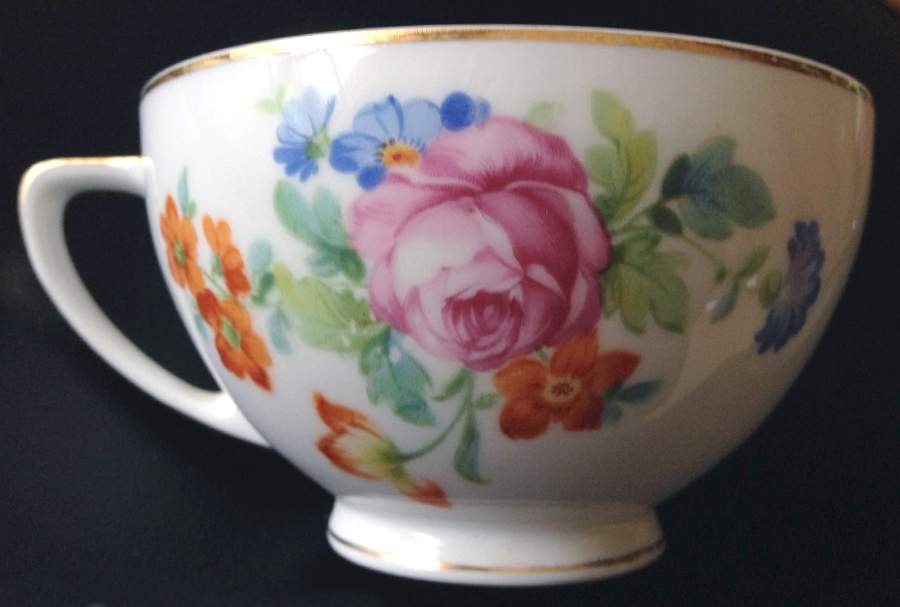 THU472 Footed Cup by Thun-1