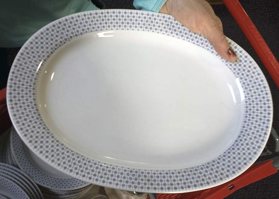 THO562 16" Oval Serving Platter by Thomas-1