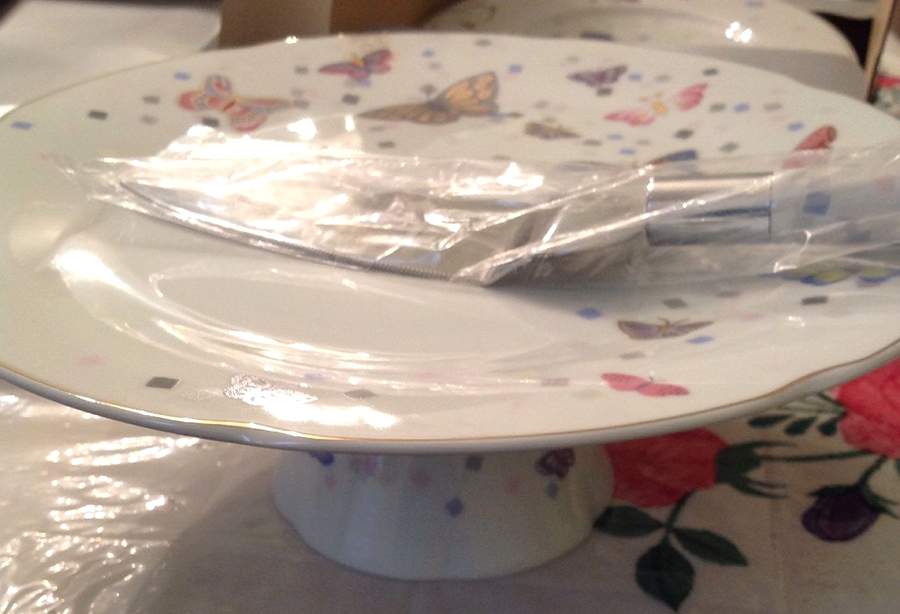 Papillon Solid Ceramic Pie/Cake Server by Toscany-1