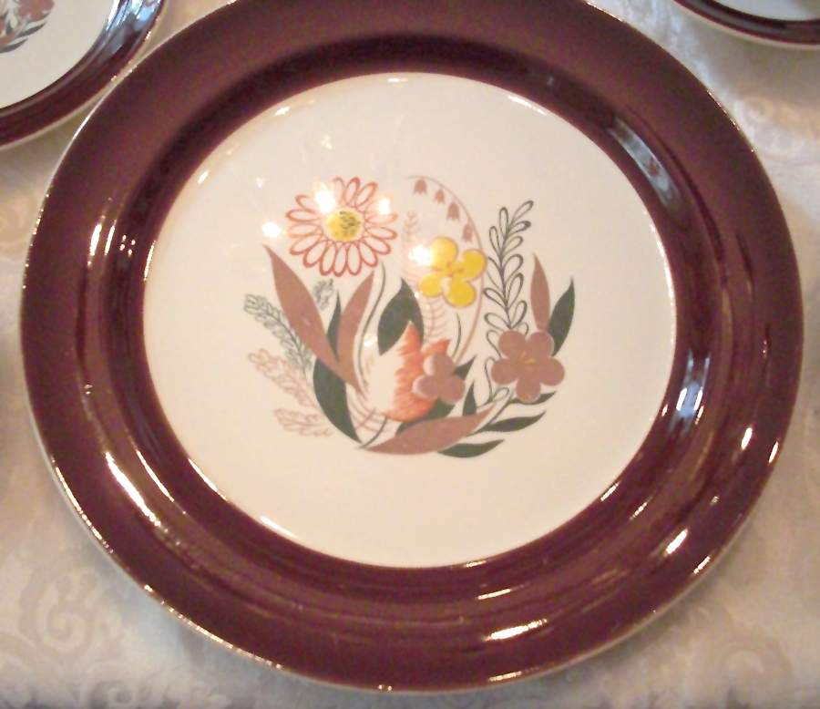 TST782 Dinner Plate by Taylor, Smith & Taylor (Ts&T)-1
