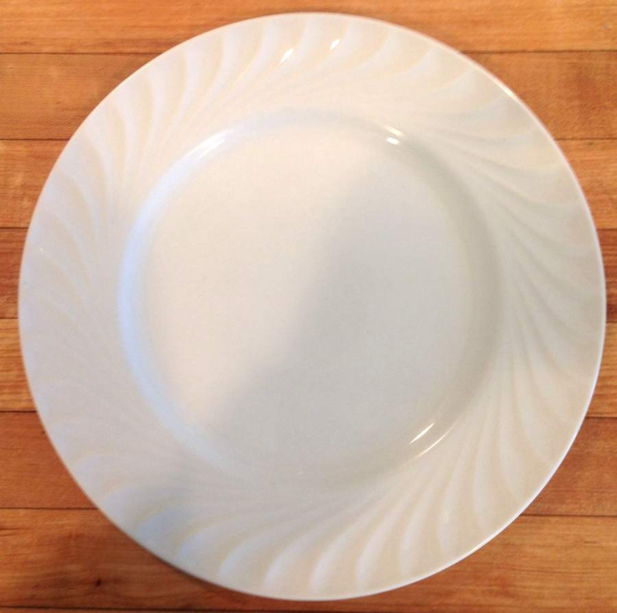Bianco Dinner Plate by Taitu-1