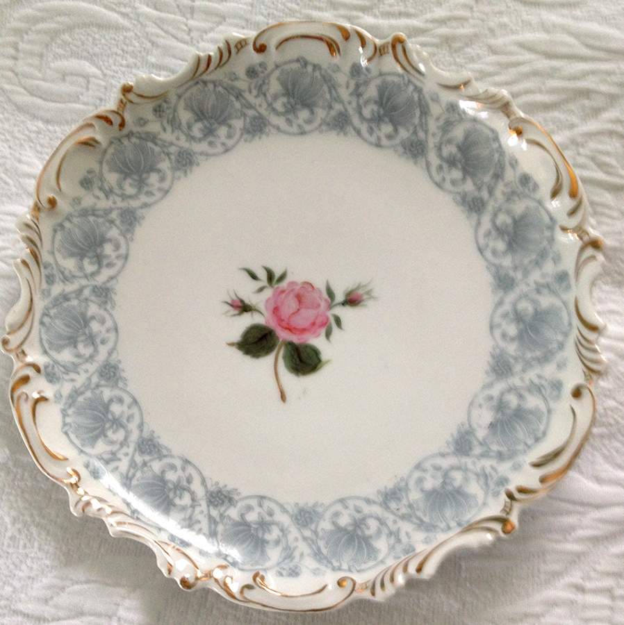TRV823 Dinner Plate by Tressemanes & Vogt-1