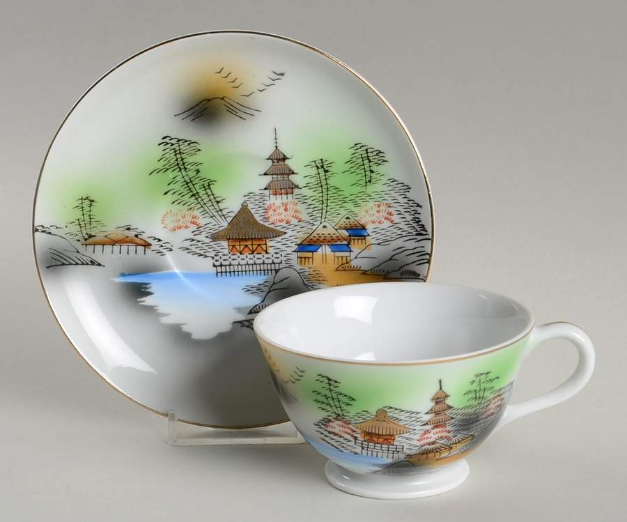 TOU2 Footed Cup & Saucer Set by Toukai-1