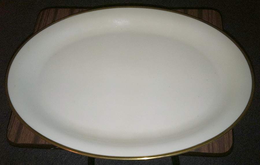 3322 13" Oval Serving Platter by Tirschenreuth-1