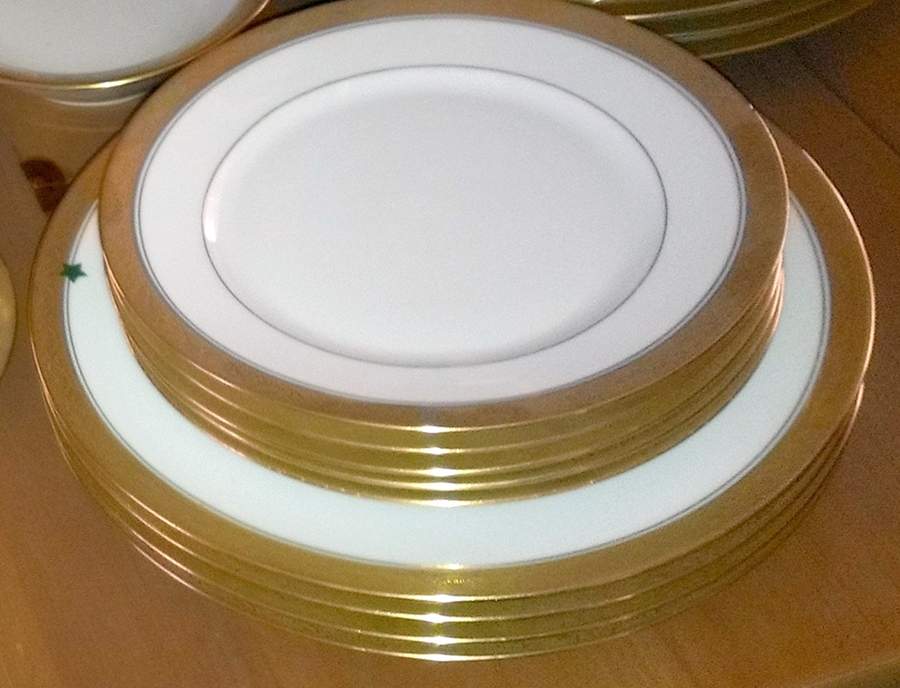 THU518 Dinner Plate by Thun-1