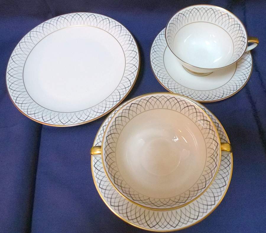 TIR684 Dinner Plate by Tirschenreuth-1