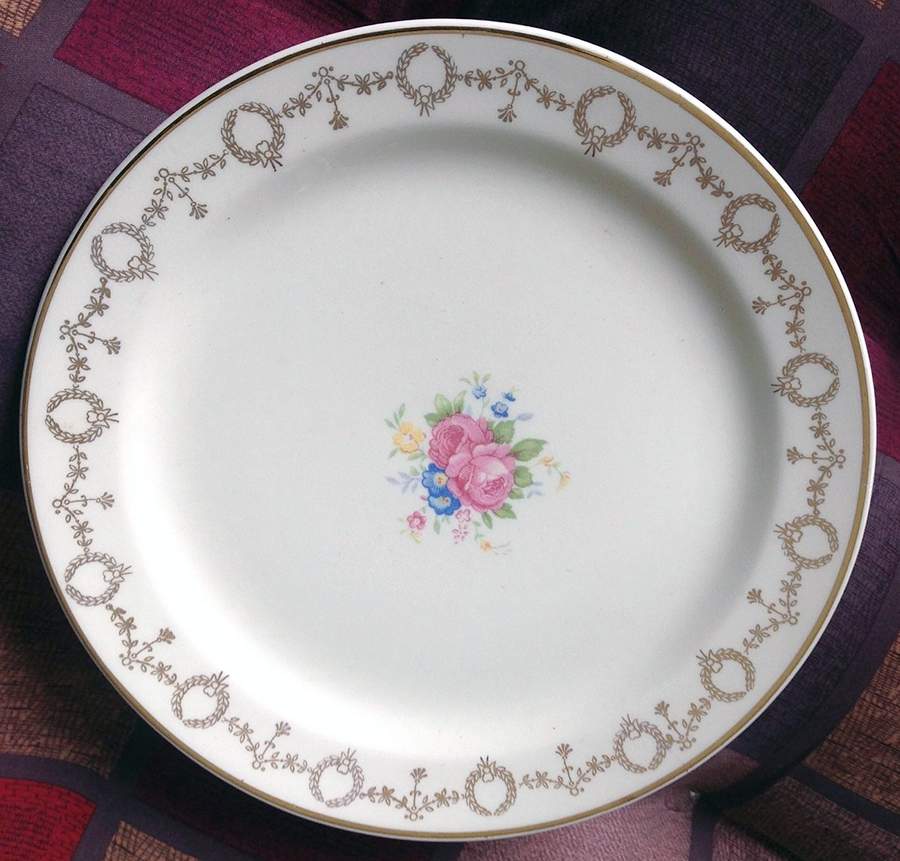 TST1094 Dinner Plate by Taylor, Smith & Taylor (Ts&T)-1