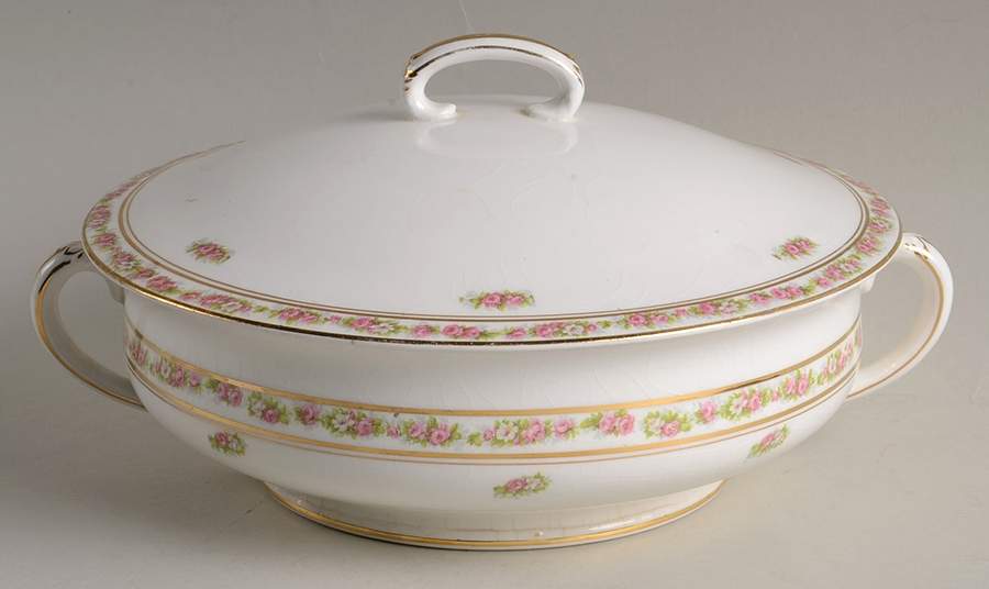 7057 Round Covered Vegetable by Taylor, Smith & Taylor (Ts&T)-1