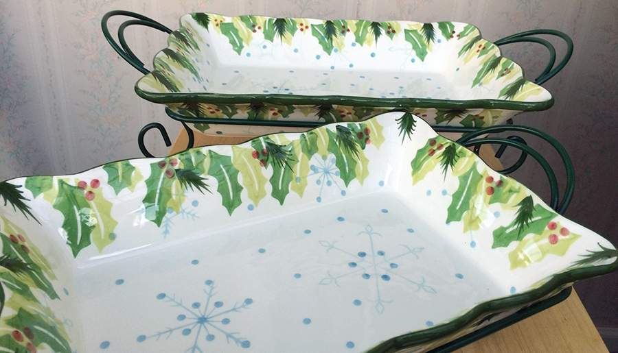 Hometown Christmas 12" Rectangular Baker W/Metal Stand by Temp-Tations-1