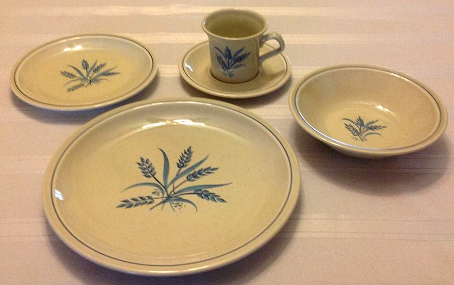 Williamsburg Wheat Dinner Plate by Taylor, Smith & Taylor (Ts&T)-1
