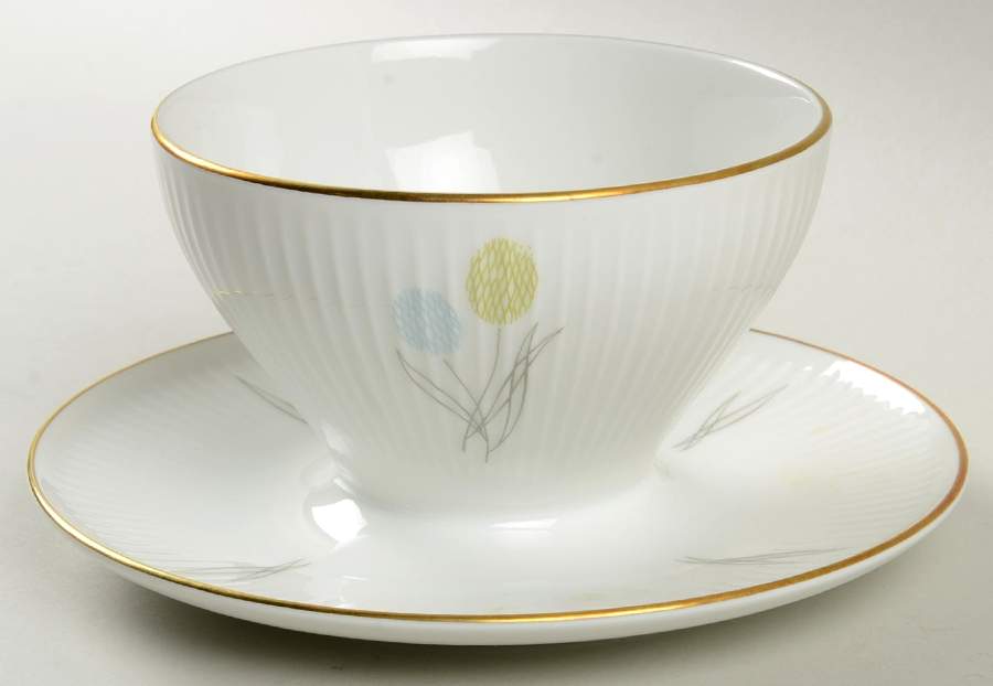 7559 Gravy Boat with Attached Underplate by Thomas-1