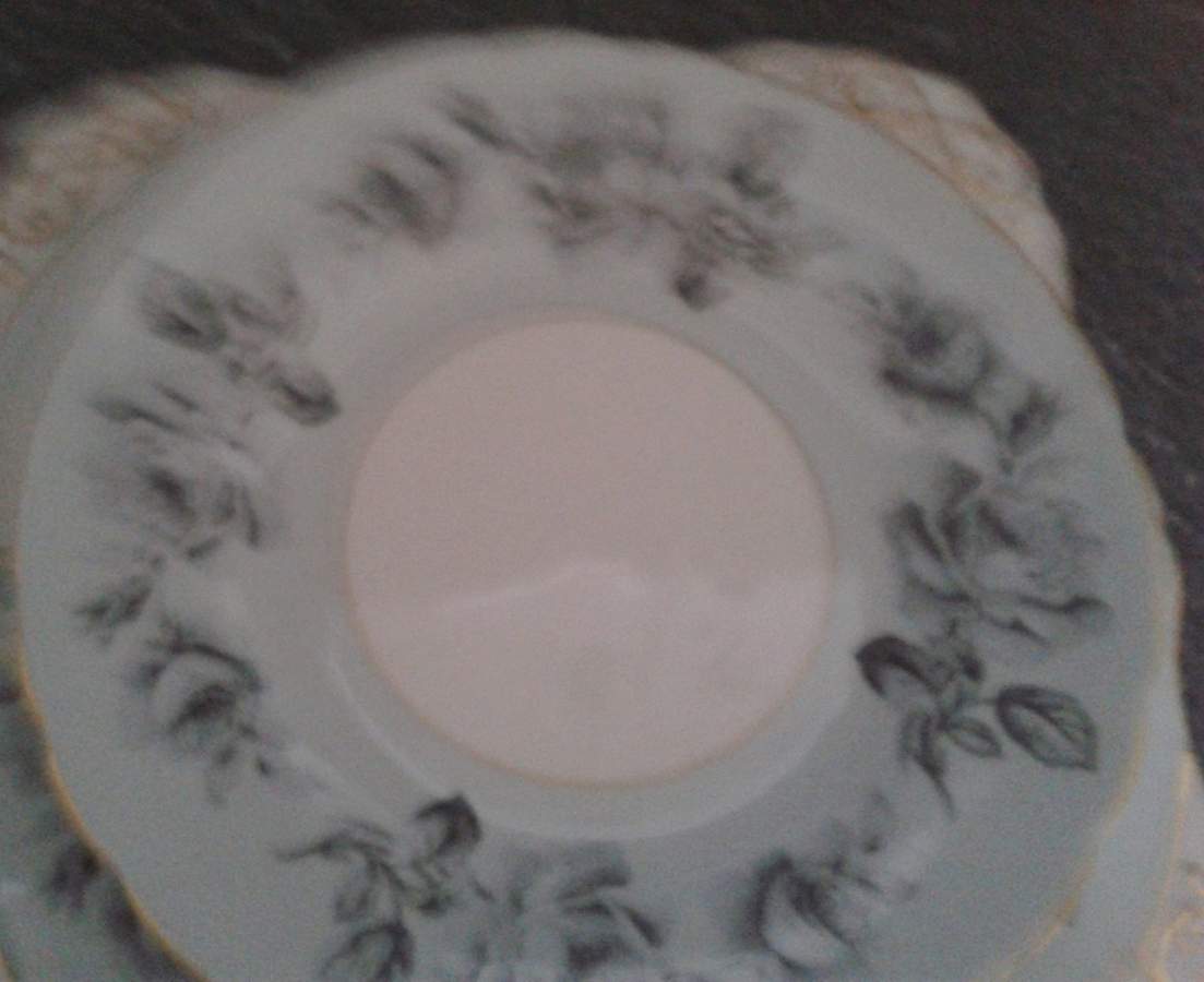 D3237 Saucer by Tuscan - Royal Tuscan-1