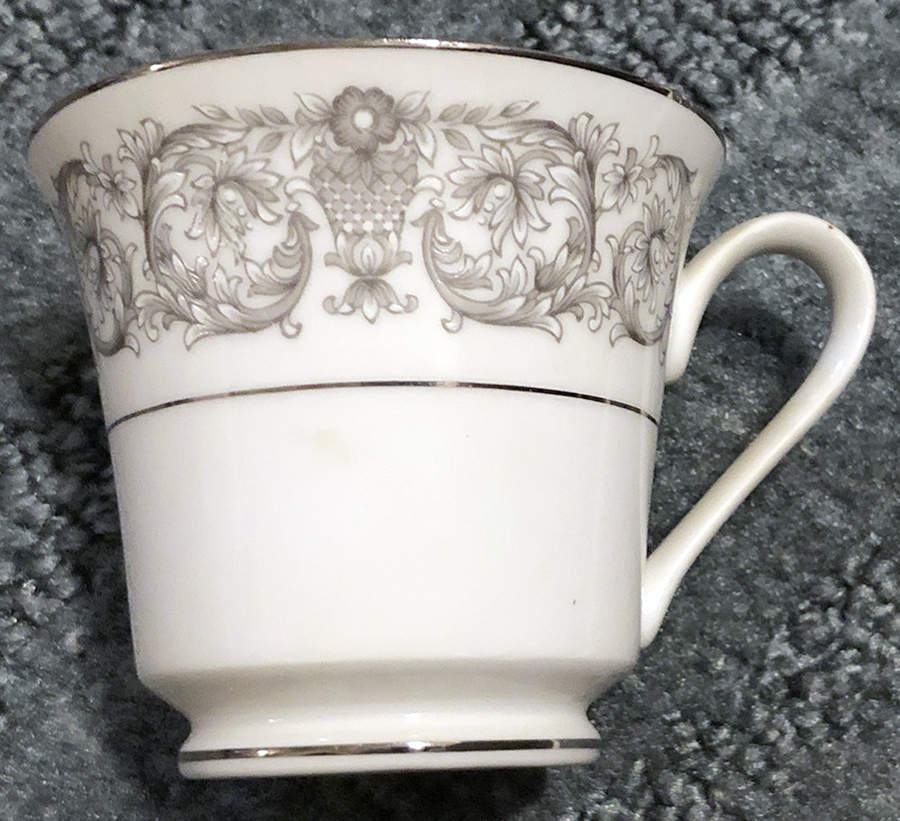 Elegante Footed Cup by Towne House-1