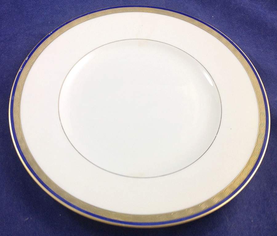 TAT41 Dinner Plate by Tatler of Trenton-1