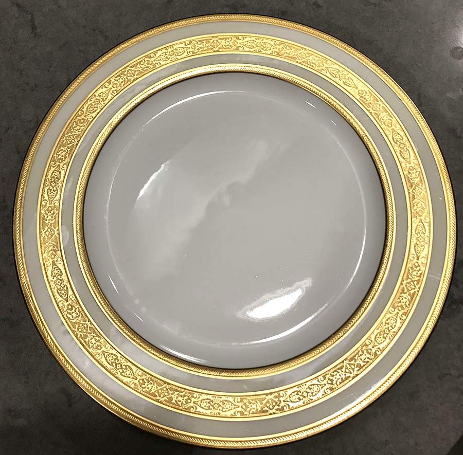 TRV910 Dinner Plate by Tressemanes & Vogt-1