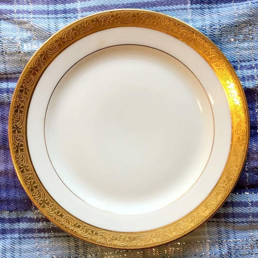 TRV913 Salad Plate by Tressemanes & Vogt-1