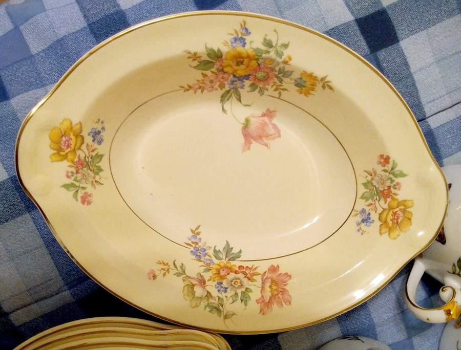 TST1146 10" Oval Vegetable Bowl by Taylor, Smith & Taylor (Ts&T)-1