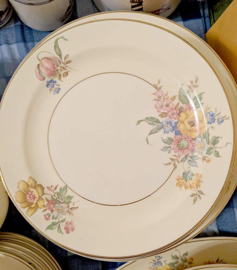 TST1146 Dinner Plate by Taylor, Smith & Taylor (Ts&T)-1