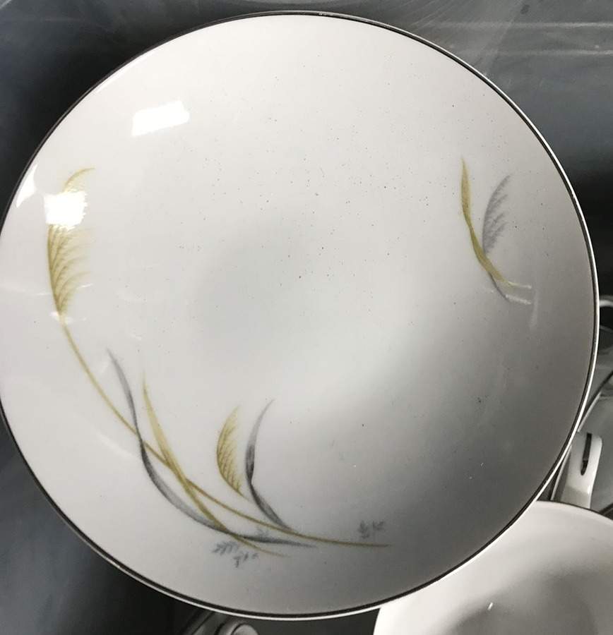 Grace Dinner Plate by Three Castle-1