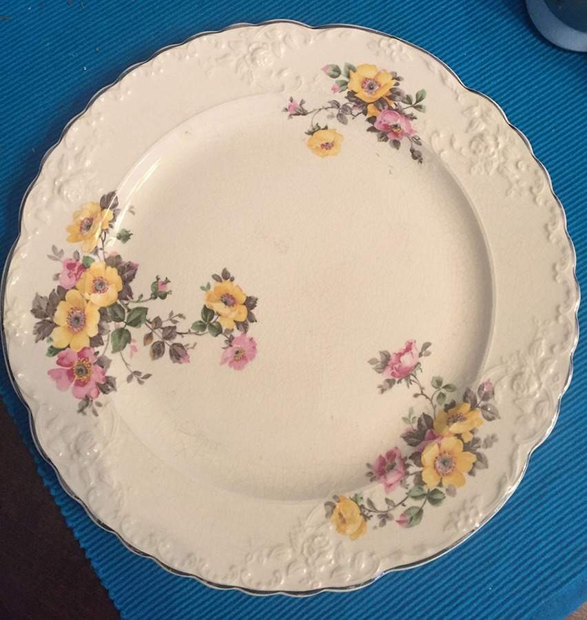 580 Luncheon Plate by Taylor, Smith & Taylor (Ts&T)-1