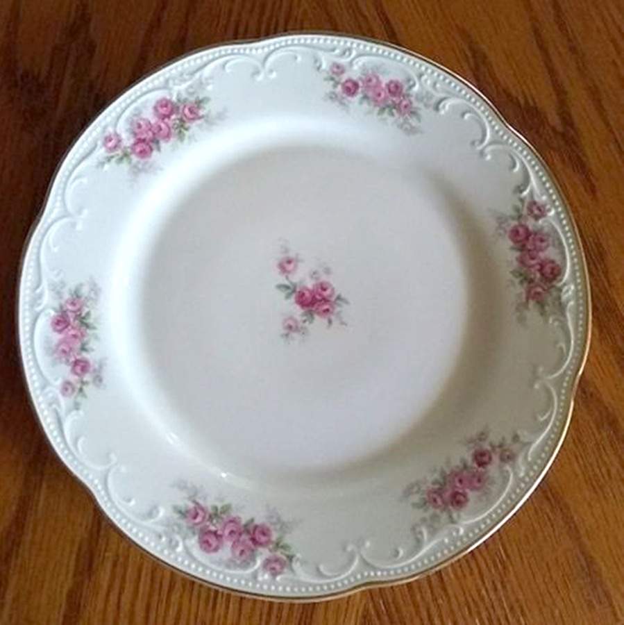 Mozart (Pink Roses-White) Dinner Plate by Tirschenreuth-1
