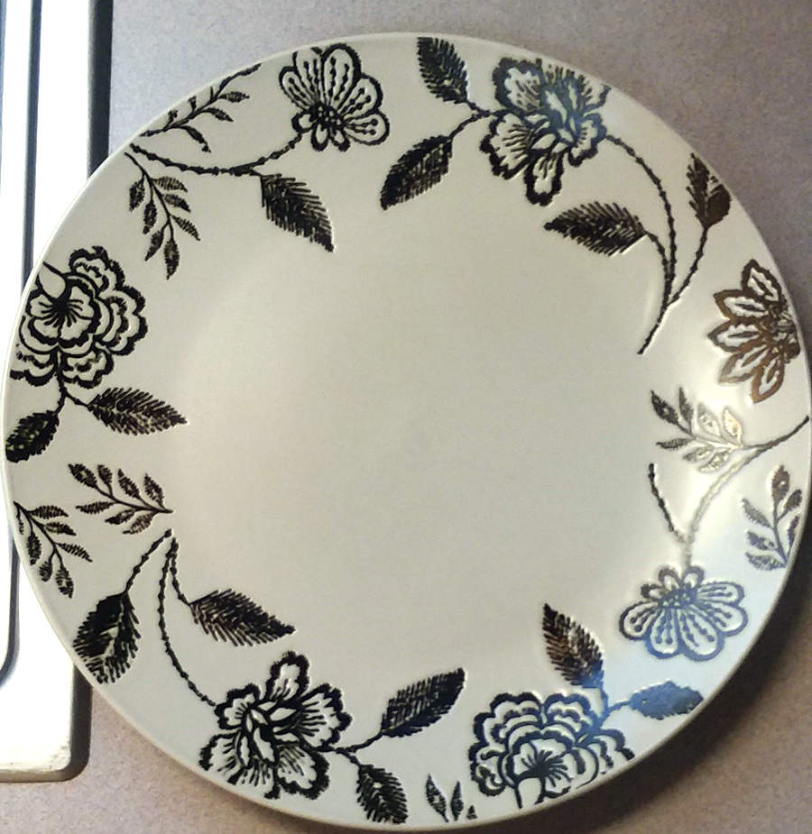 TAU92 Dinner Plate by Tabletops Unlimited-1