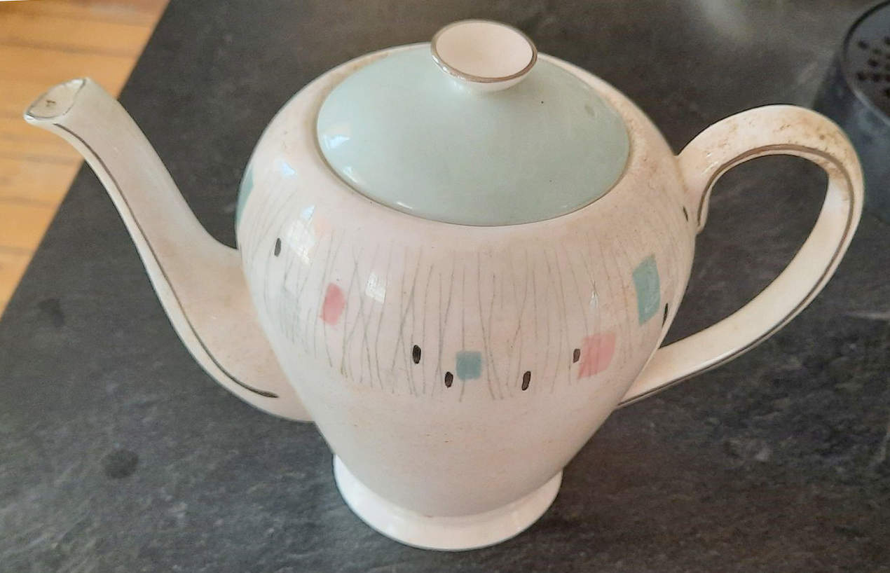 F536 Teapot & Lid by Tuscan - Royal Tuscan-1