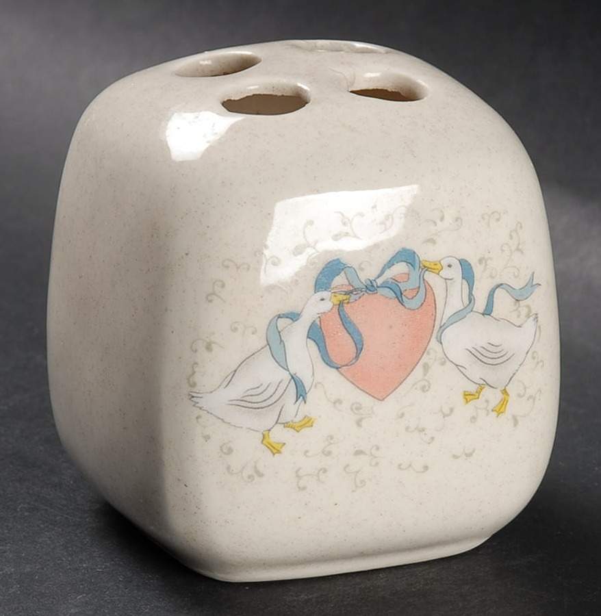 TWN11 Toothbrush Holder by Taiwan-1