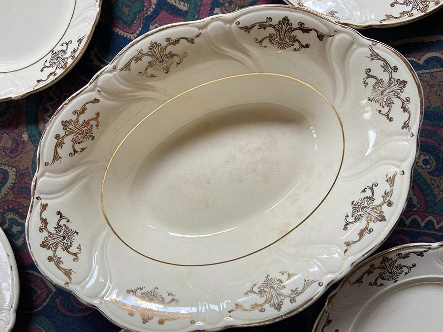 TST1934 9" Oval Vegetable Bowl by Taylor, Smith & Taylor (Ts&T)-1