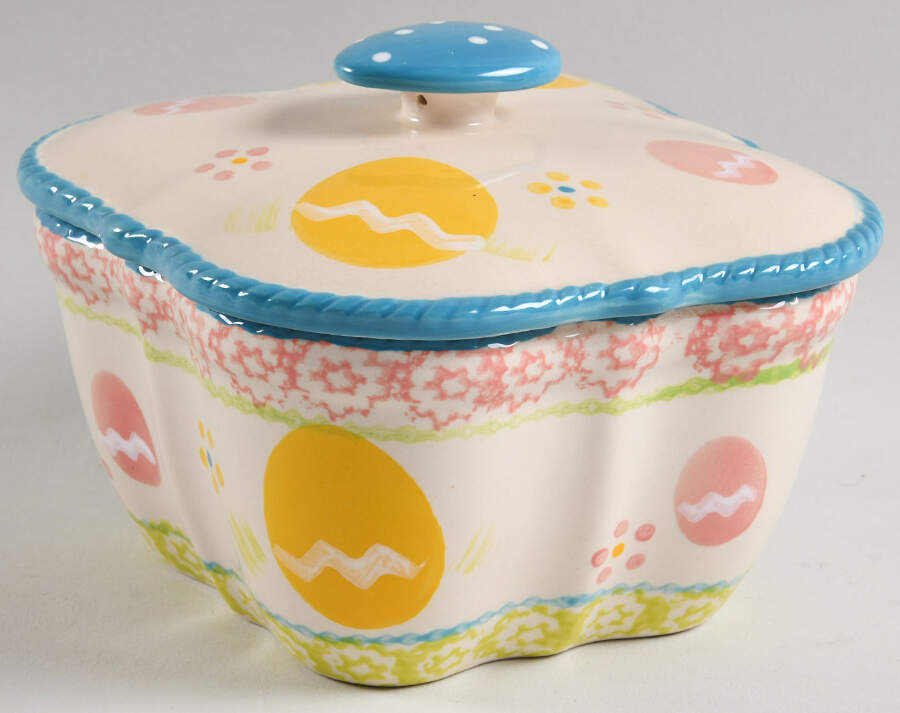 Egghunt Square Ramekin with Lid by Temp-Tations-1