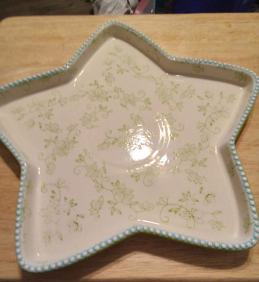 Floral Lace-Lime Green Star Shape Tray for Divided Star Tray Set by Temp-Tations-1