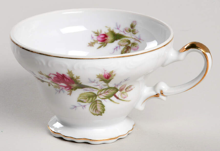 Moss Rose Footed Cup by Ucagco-1