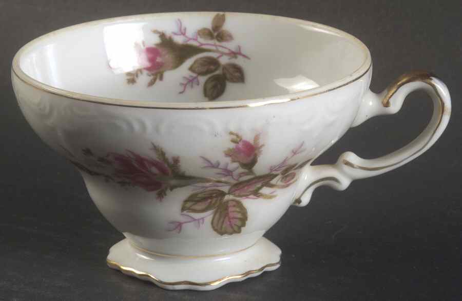Moss Rose Footed Cup by Ucagco-1