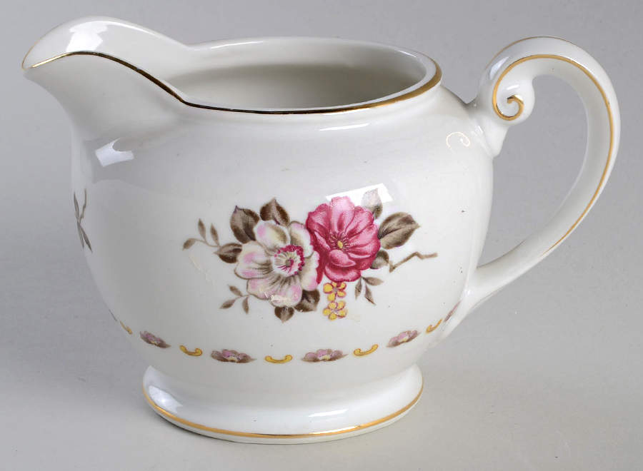 Tremont Creamer by Ucagco-1