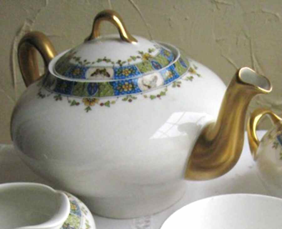 UNC24 Teapot & Lid by Union Ceramique-1