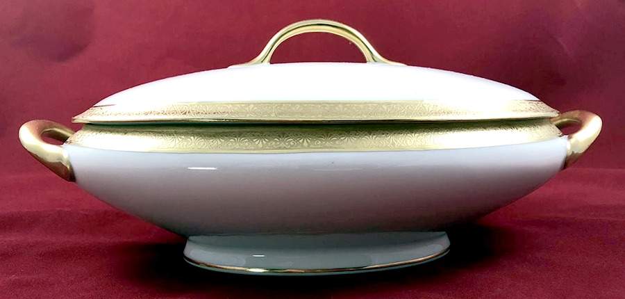 UNC36 Oval Covered Vegetable by Union Ceramique-1