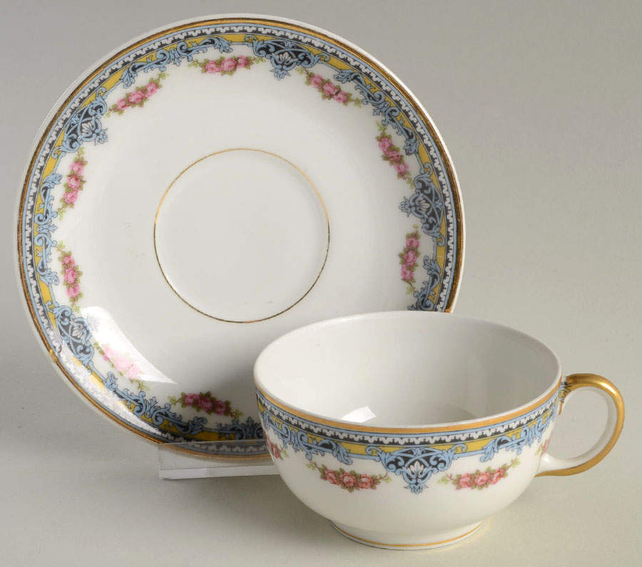 UNC8 Flat Cup & Saucer Set by Union Ceramique-1