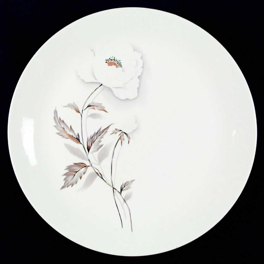 Alaskan Poppy Dinner Plate by Universal-1