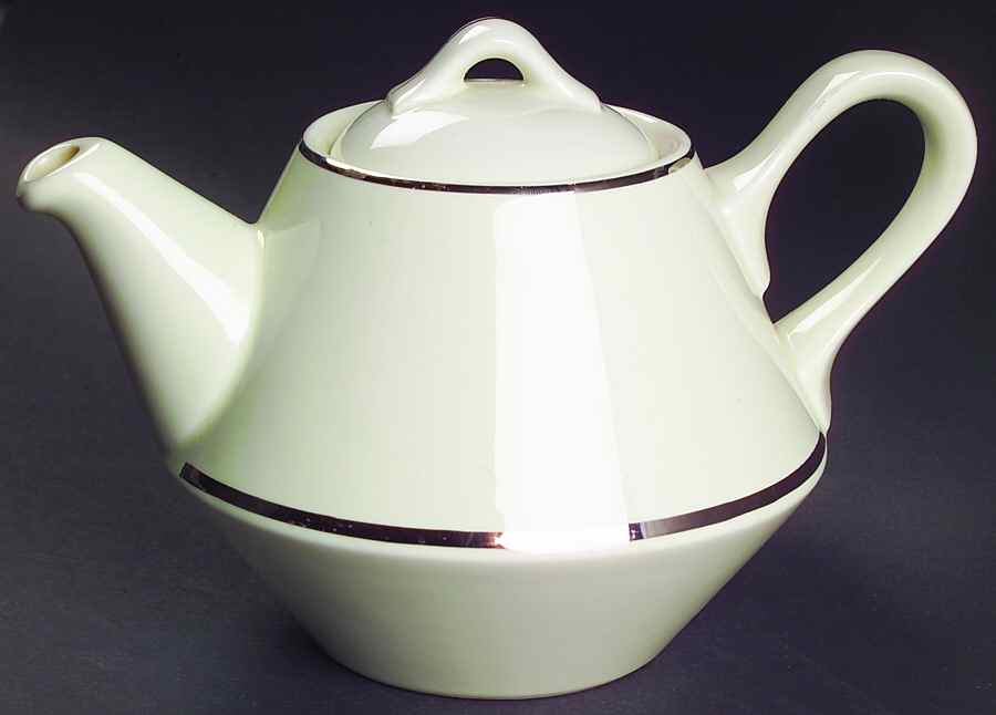 Ballerina Platinum Teapot & Lid by Universal-1
